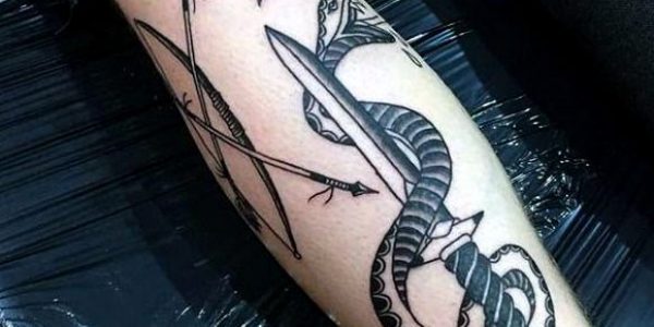 tattoos-de-cobra-con-espada