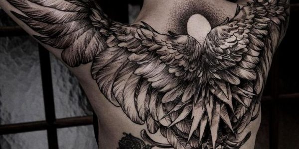 tatuagens-de-asas-nas-costas-7