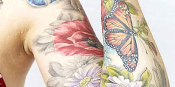 tatuagens-de-borboletas-entre-flores-2