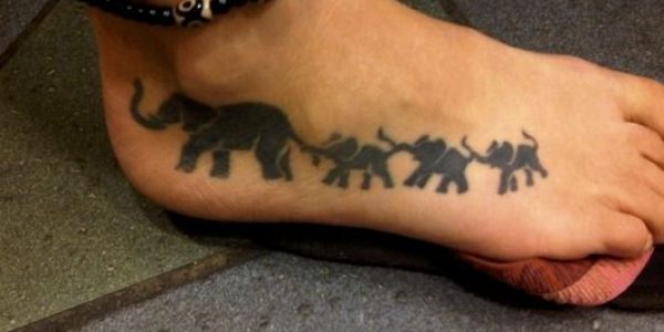 tatuagens-de-elefante-con-su-cria-y-tatuagens-de-elefantes-bebes-2