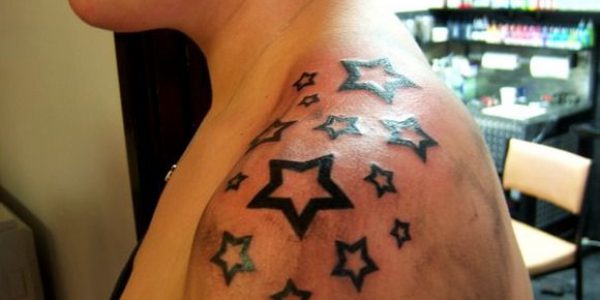 tatuagens-de-estrelas-en-el-ombro-2