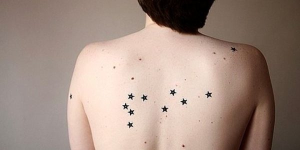 tatuagens-de-estrelas-pequenas
