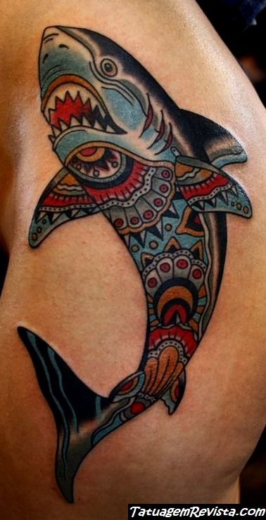 tatuagens-de-tubaraoes-tribales-maories-y-polinesios-5