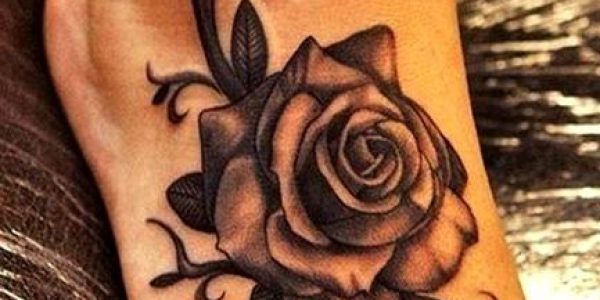 tatuagens-no-pe-para-mulheres