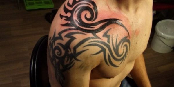 tatuagens-tribais-no-ombro