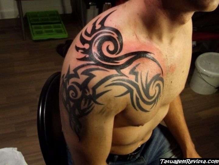 tatuagens-tribais-no-ombro