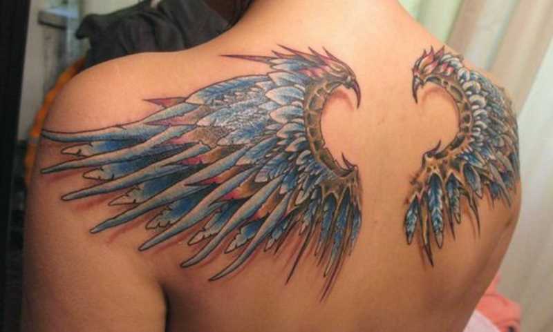 Bela tatuagem em lâminas meninas - asas
