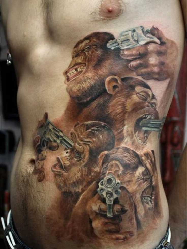 Bela tatuagem na barriga para o homem - macaco com coldre