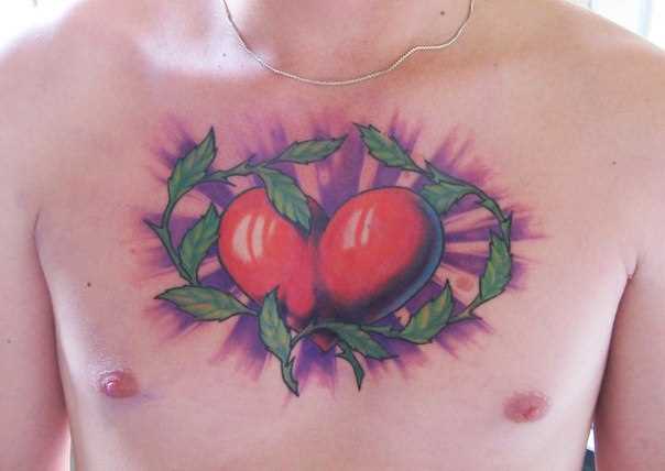 Coração - a tatuagem no peito de um cara