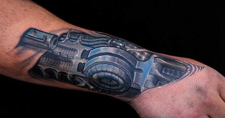 Cores de tatuagem no pulso cara no estilo de biomecânica