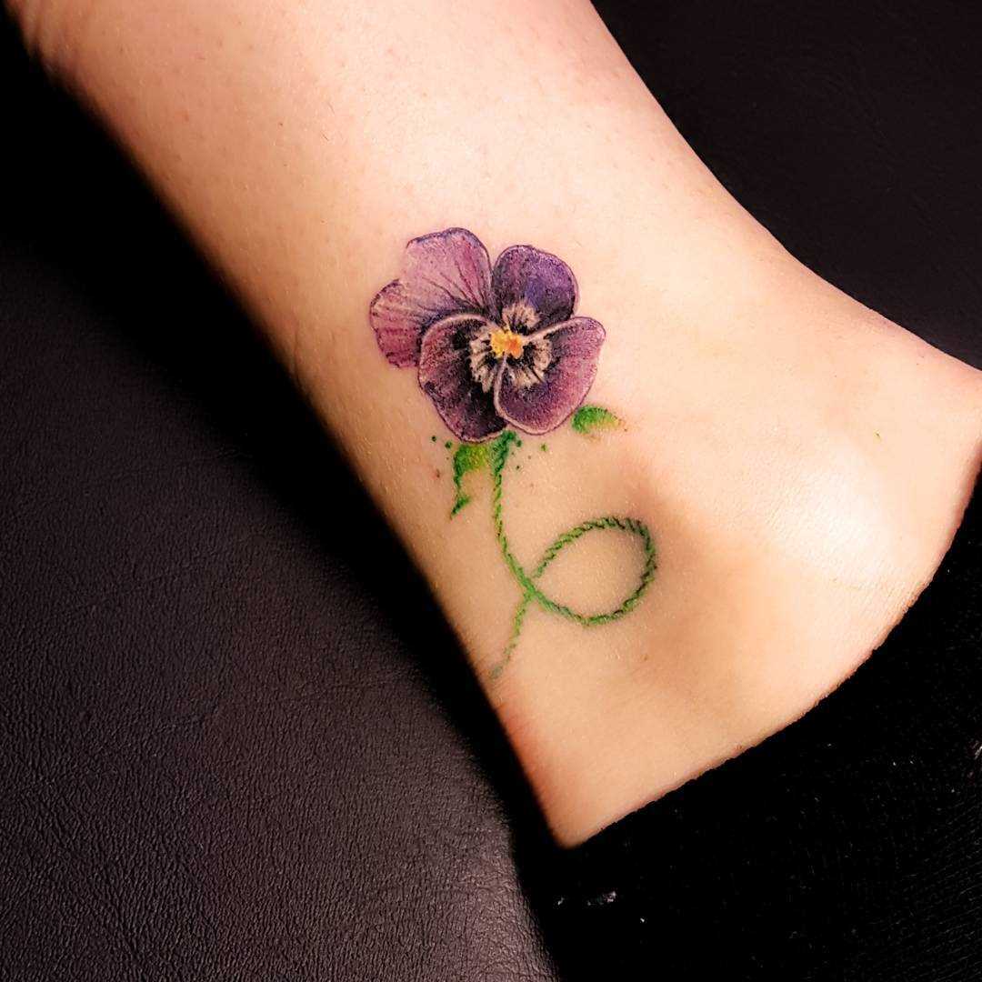 Fotos de tatuagem de violeta t menina