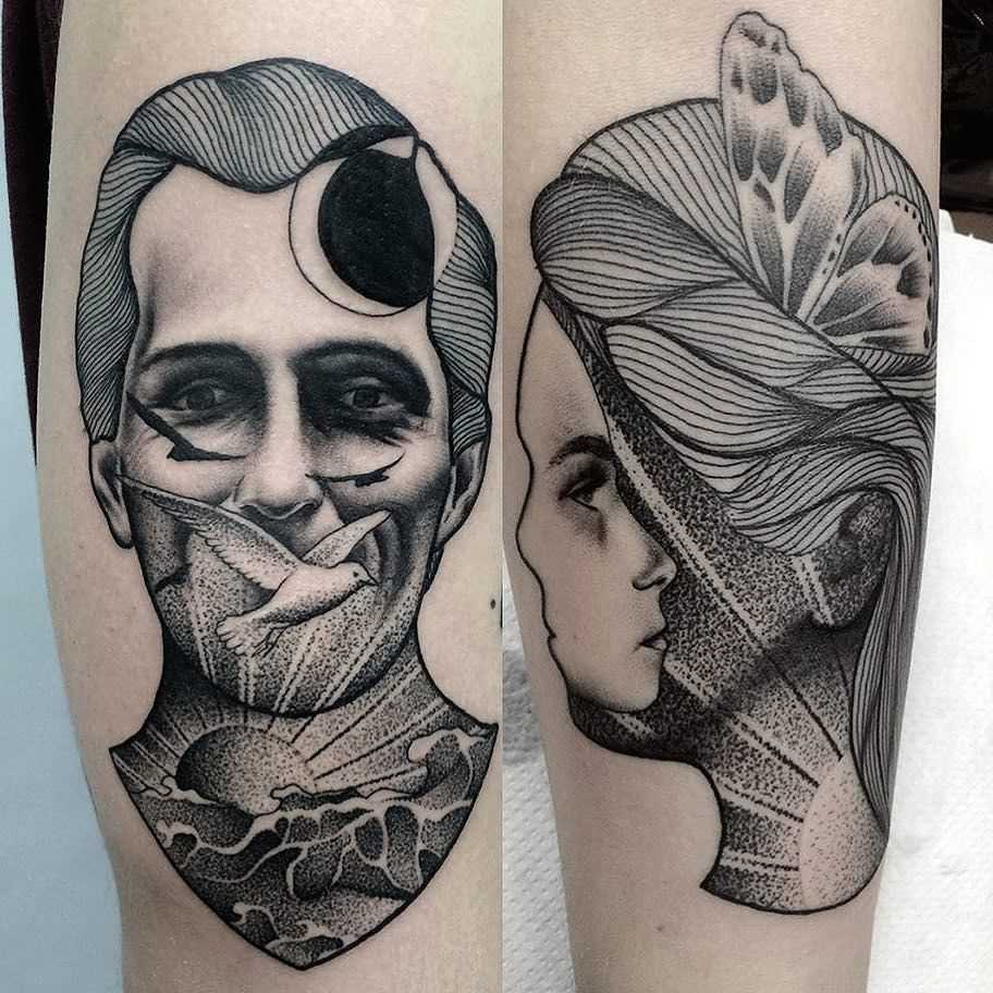 Fotos de tatuagens no estilo do surrealismo no ombro do cara