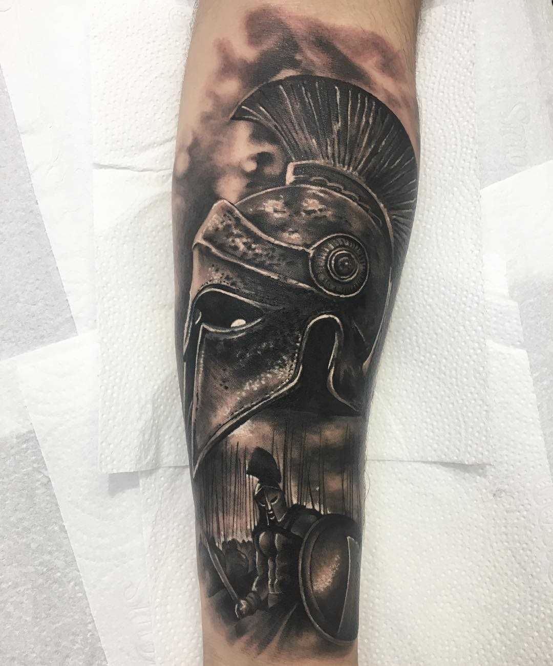 Legal a tatuagem espartanos no antebraço homens