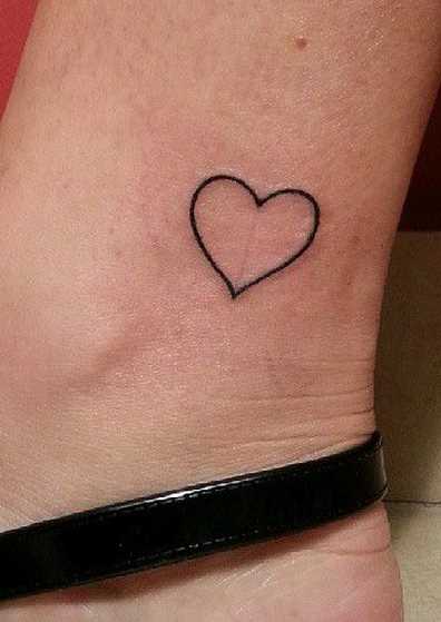 Simples tatuagem no tornozelo preto meninas - coração