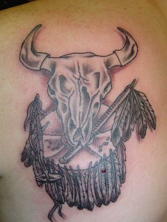tattoo blade tem cara de crânio de boi