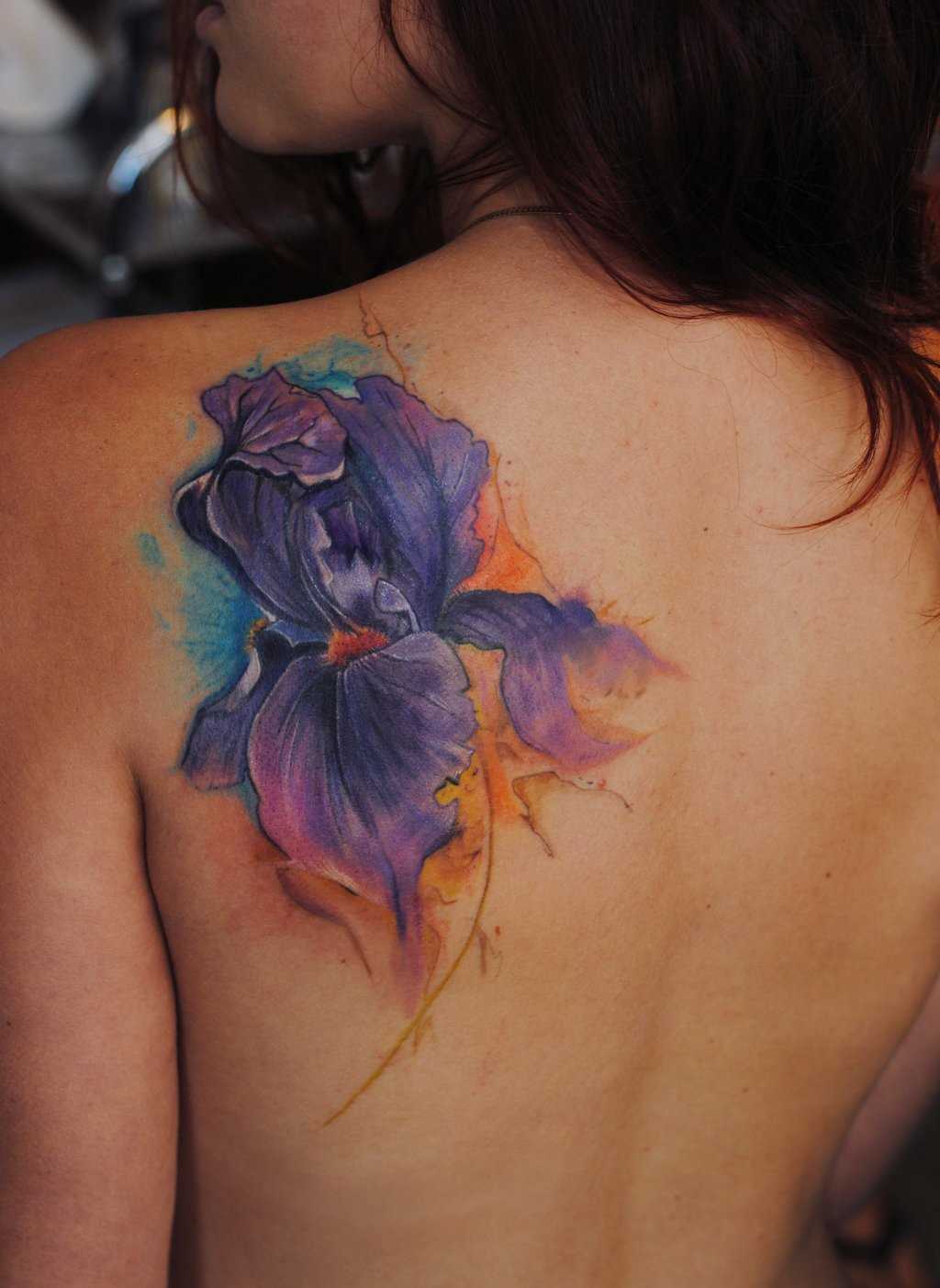 Tatuagem blade a menina - flor de iris