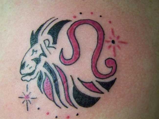 Tatuagem blade a menina - signo de leão
