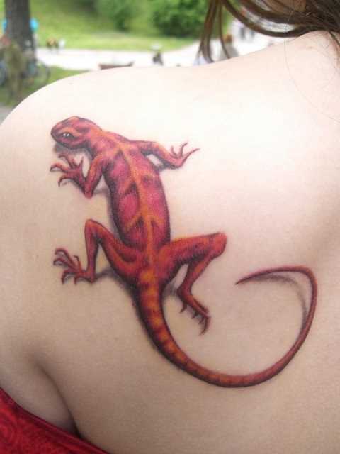 Tatuagem blade a menina - vermelho lagarto
