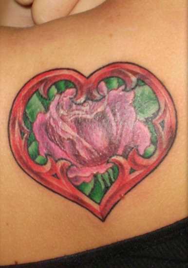 Tatuagem blade menina de coração de rosa