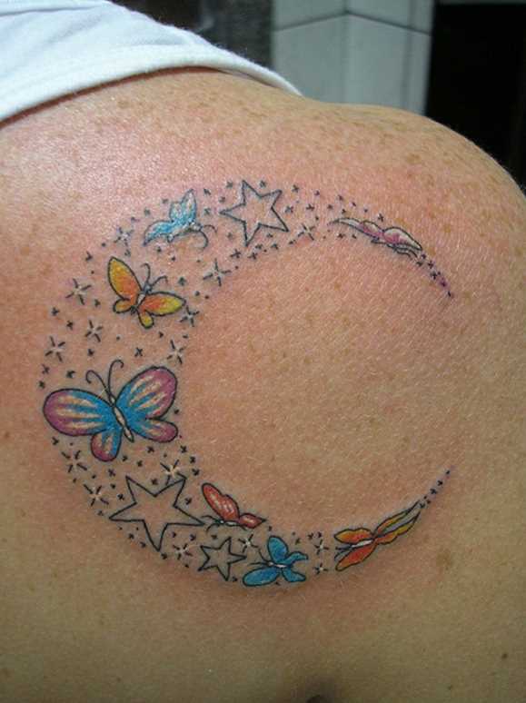 Tatuagem blade menina - lua, borboletas e estrelas