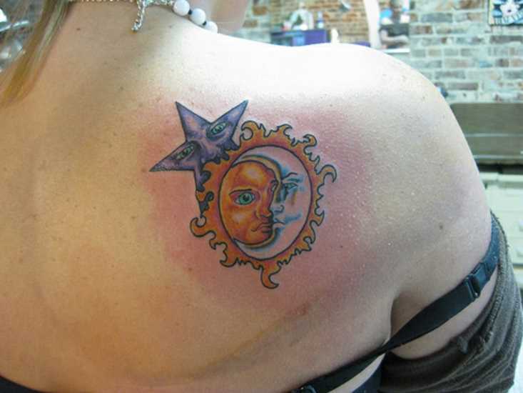 Tatuagem blade menina - lua, o sol e a estrela