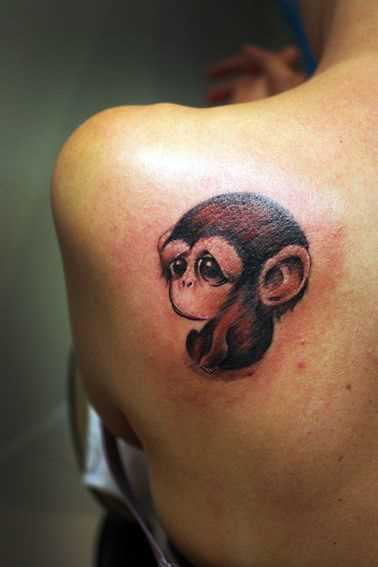 Tatuagem blade menina - macaco