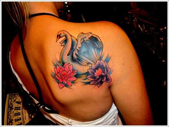 Tatuagem blade meninas - cisne e de lótus