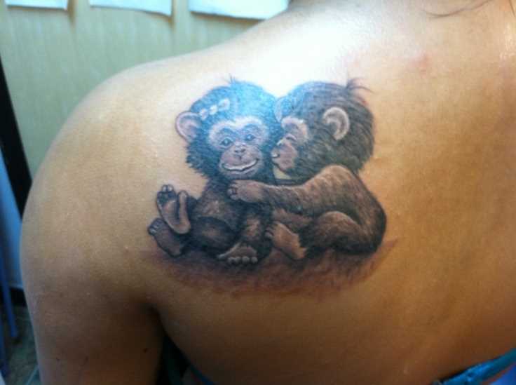 Tatuagem blade meninas - dois macacos