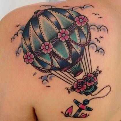 Tatuagem de um balão de blade menina