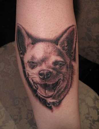 Tatuagem na perna da menina - cão