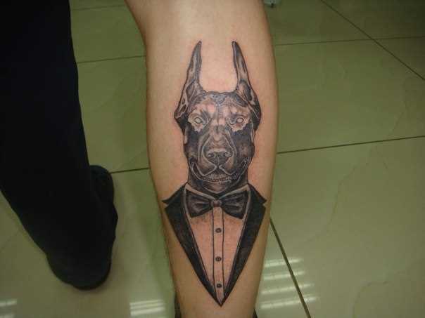 Tatuagem na perna do cara - de- cão