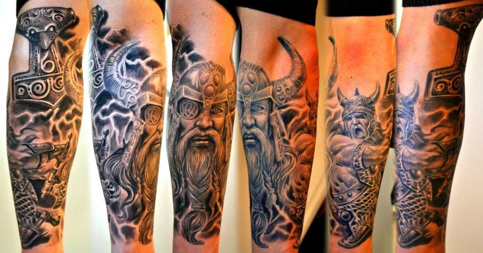 Tatuagem no antebraço cara - de-martelo e Thor
