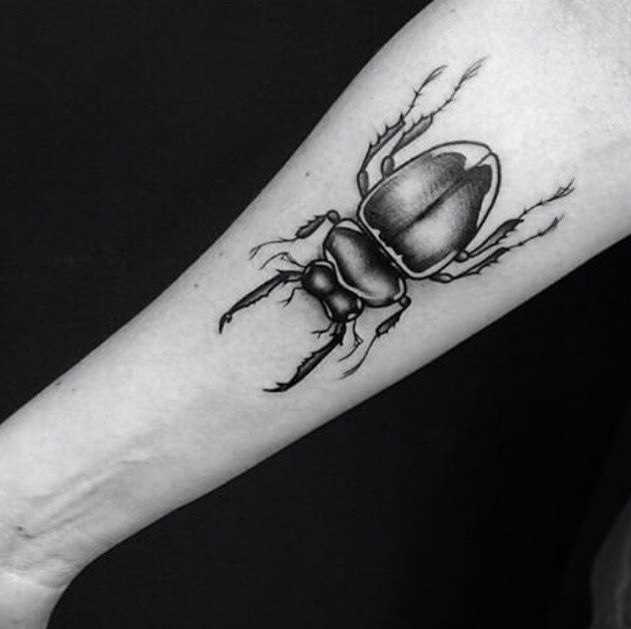 Tatuagem no antebraço do cara - aranha