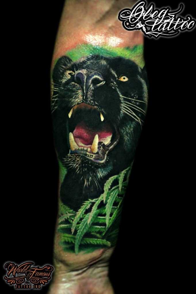 Tatuagem no antebraço do cara - pantera