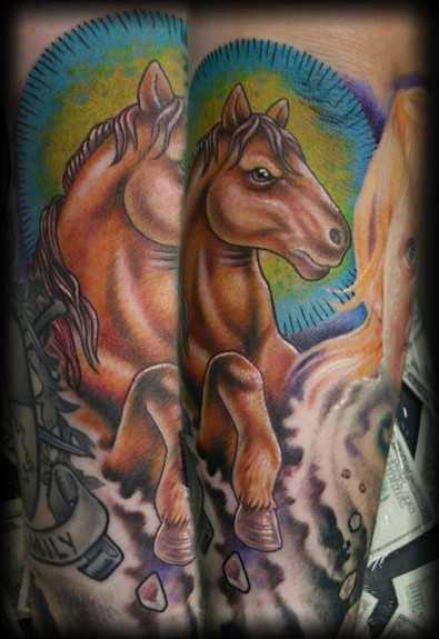 Tatuagem no antebraço meninas - cavalo