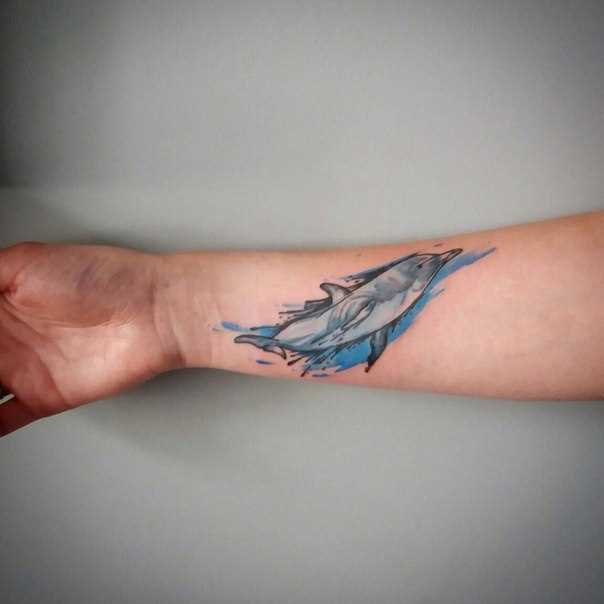 Tatuagem no antebraço meninas - golfinho