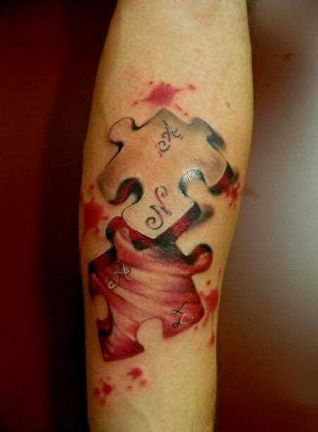 Tatuagem no antebraço meninas quebra - cabeças com letras