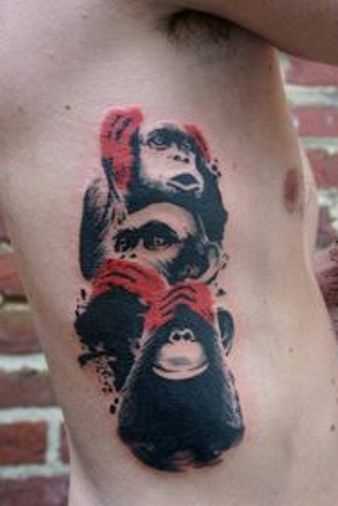 Tatuagem no lado do cara - de- macaco