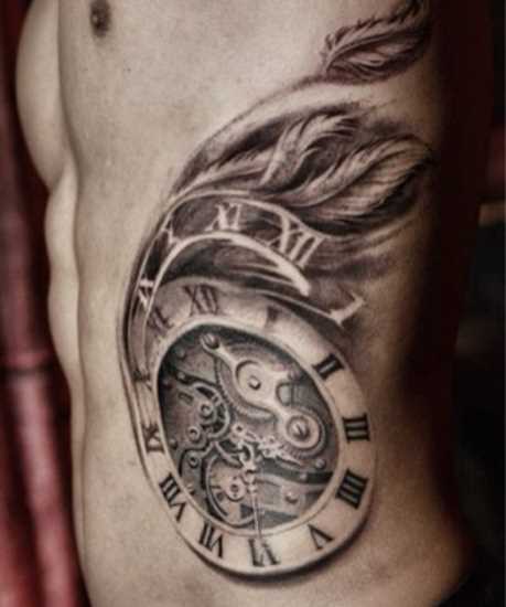 Tatuagem no lado do cara - relógios