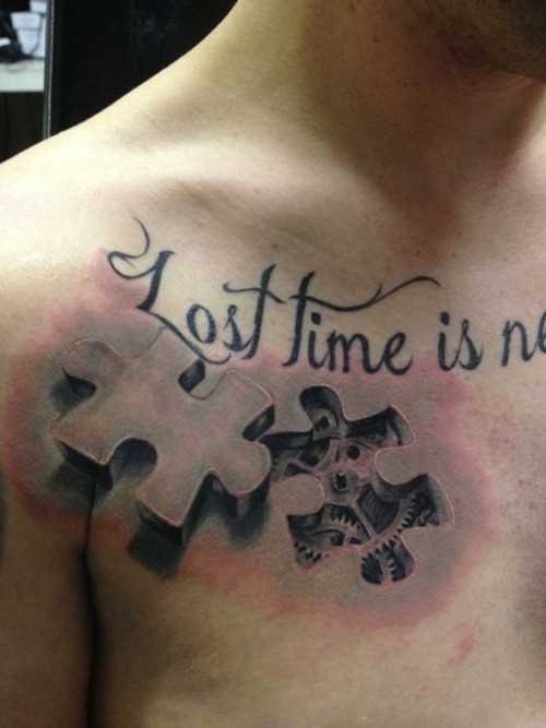 Tatuagem no peito de um cara de quebra - cabeças