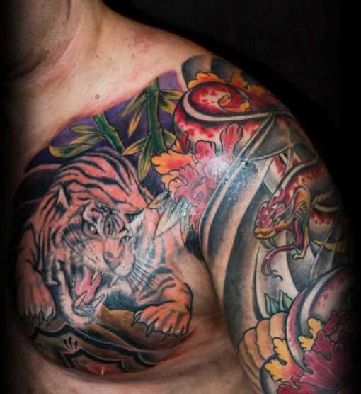 Tatuagem no peito do cara - de- tigre
