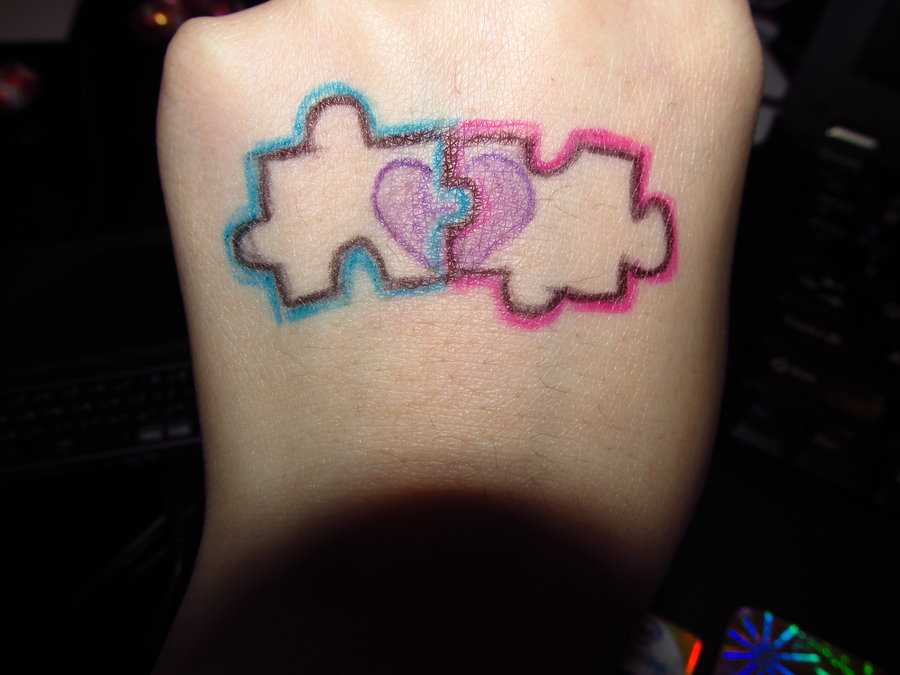 Tatuagem no pincel meninas quebra - cabeças