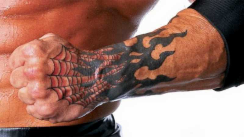Tatuagem no pincel o cara - de- teia de aranha