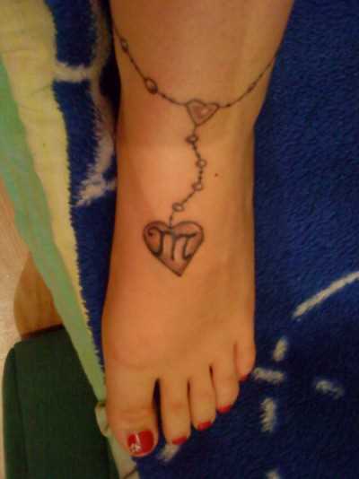 Tatuagem no tornozelo preto meninas - colar com pingente coração