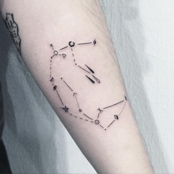 Excelente constelação de tatuagem de Aquário para homens